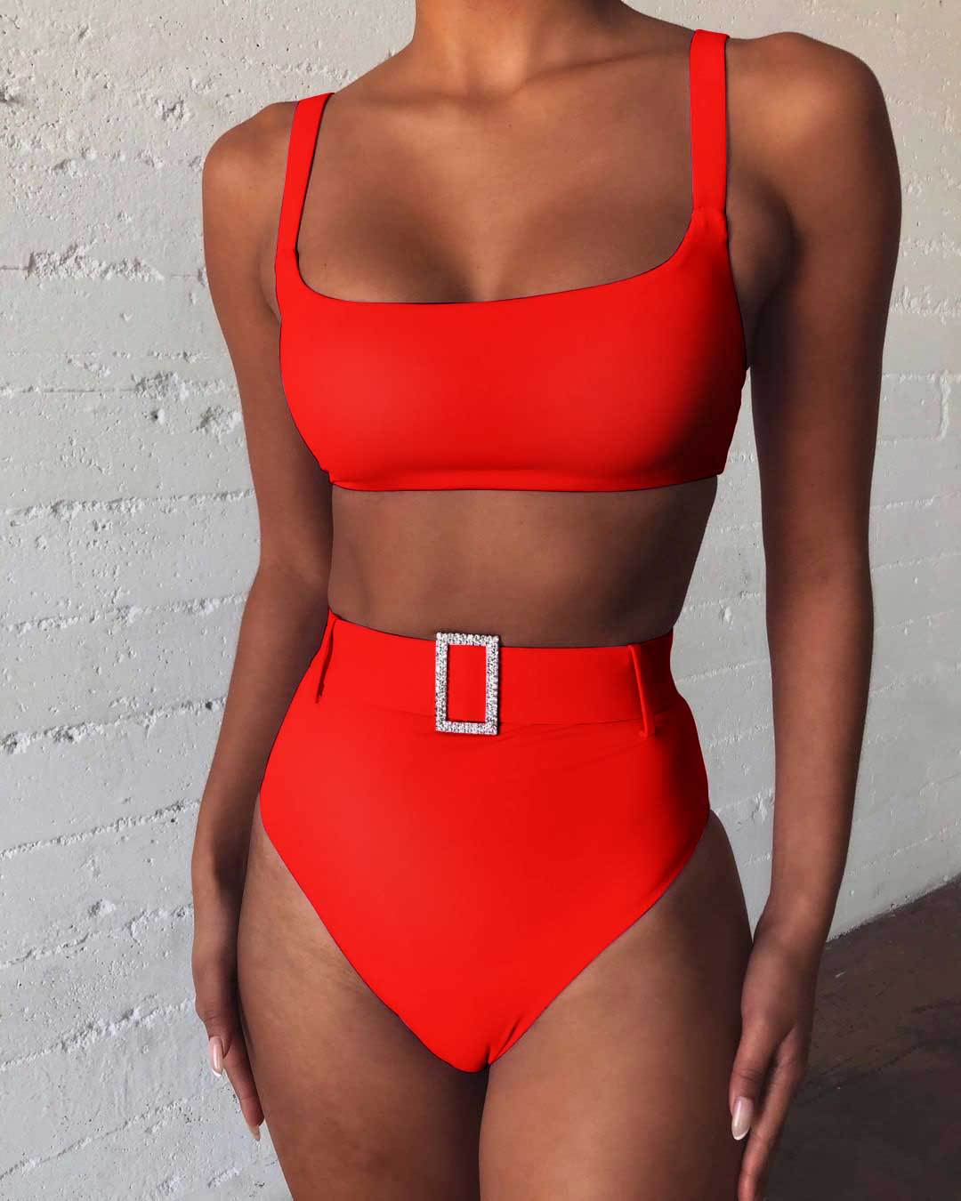 High waist solid colour swimsuit.