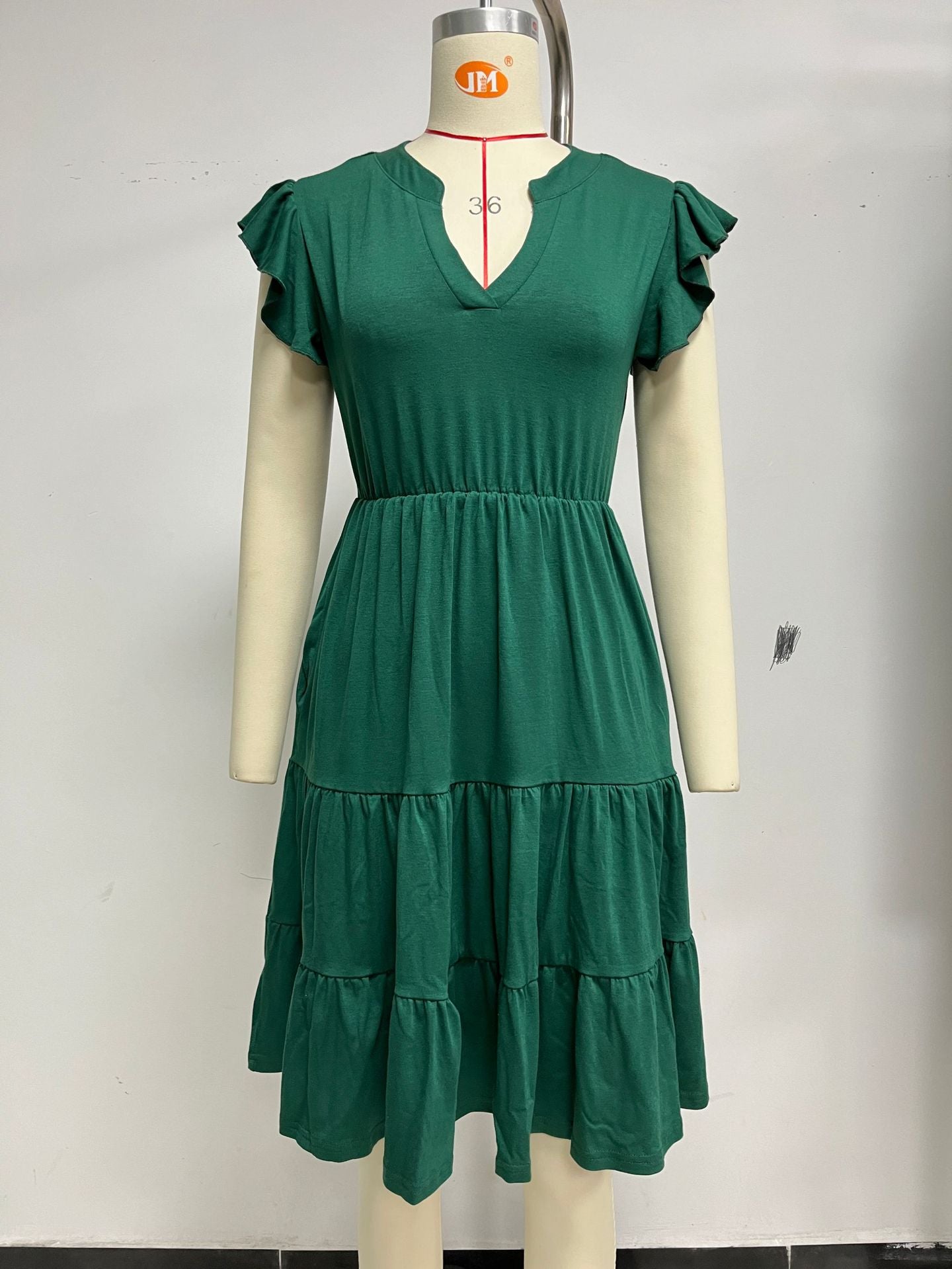 Robe ample à manches courtes et col en V